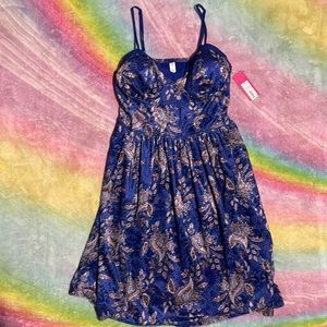 Loved this dress , never wore bc don’t have the tits for it